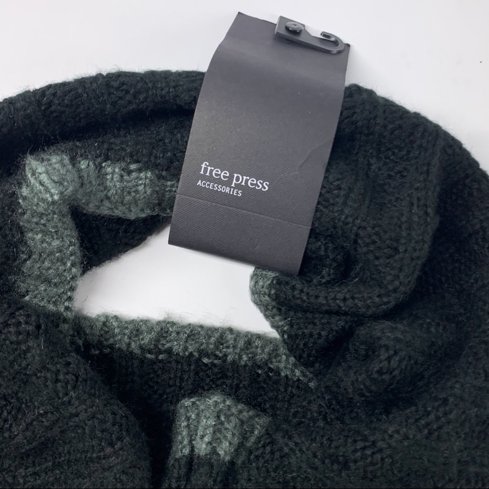 Free Press Infinity Knit Scarf Wrap - Picture 2 of 2
